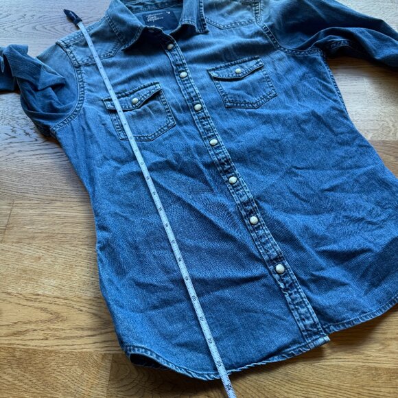 American Eagle Denim Pearl Snap Button Up Ombre Size Small - Picture 8 of 8